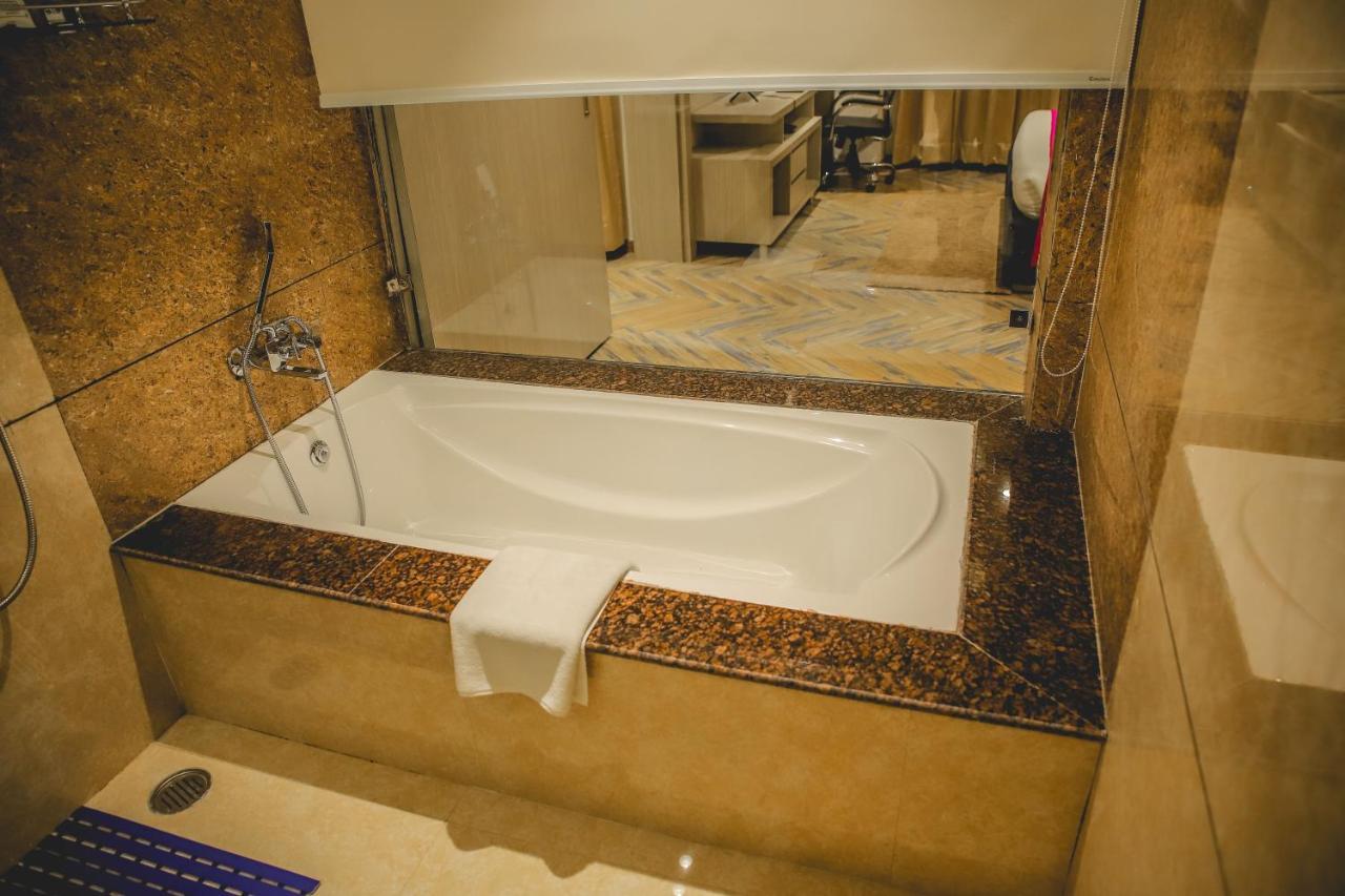 The Orlov Hotel Pānīpat Dış mekan fotoğraf