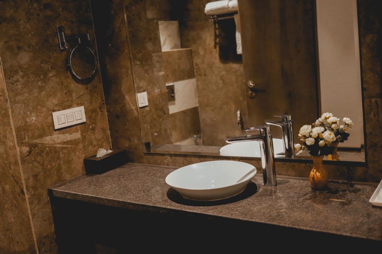 The Orlov Hotel Pānīpat Dış mekan fotoğraf