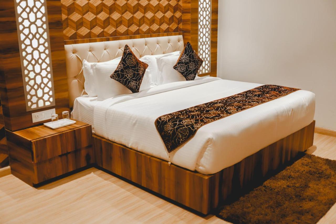 The Orlov Hotel Pānīpat Dış mekan fotoğraf
